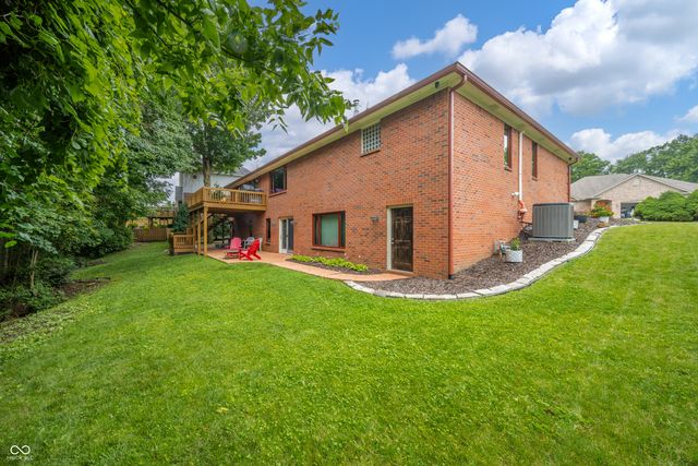 10 Stratford Way, Danville, IN 46122