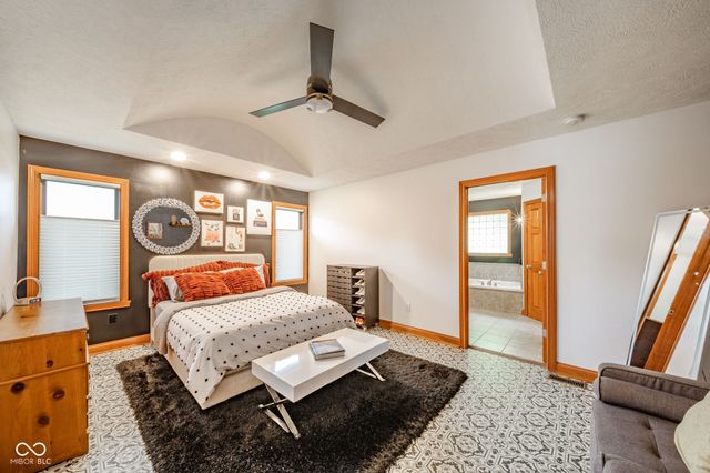 10 Stratford Way, Danville, IN 46122