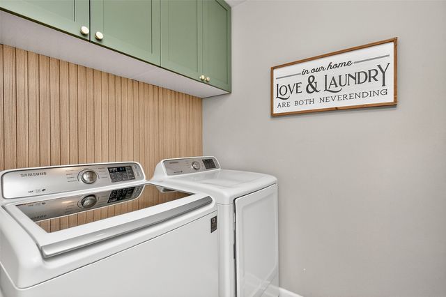 117 NE Cedar Lane, Elkhart, IA 50073