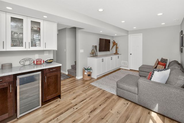 117 NE Cedar Lane, Elkhart, IA 50073