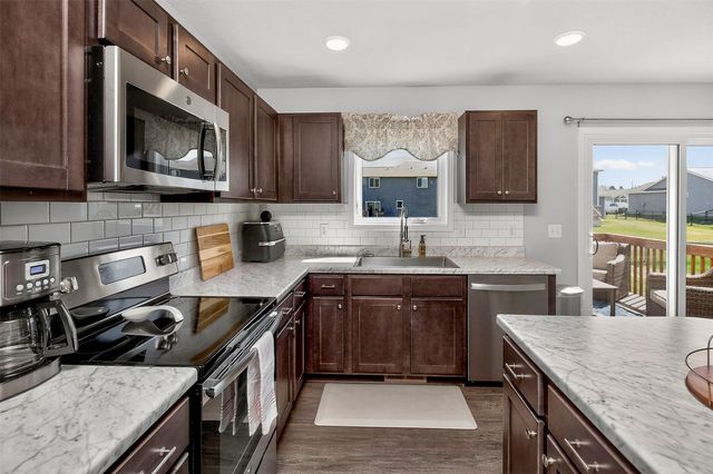 117 NE Cedar Lane, Elkhart, IA 50073