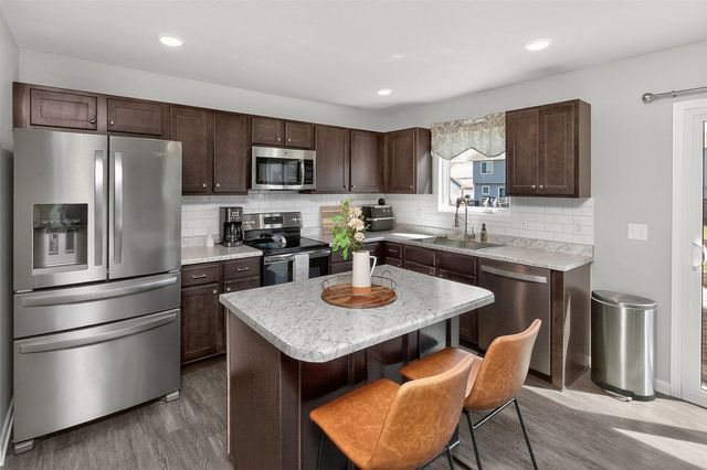 117 NE Cedar Lane, Elkhart, IA 50073