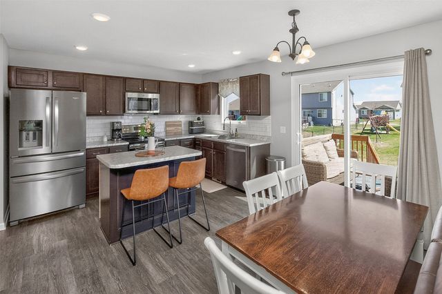 117 NE Cedar Lane, Elkhart, IA 50073