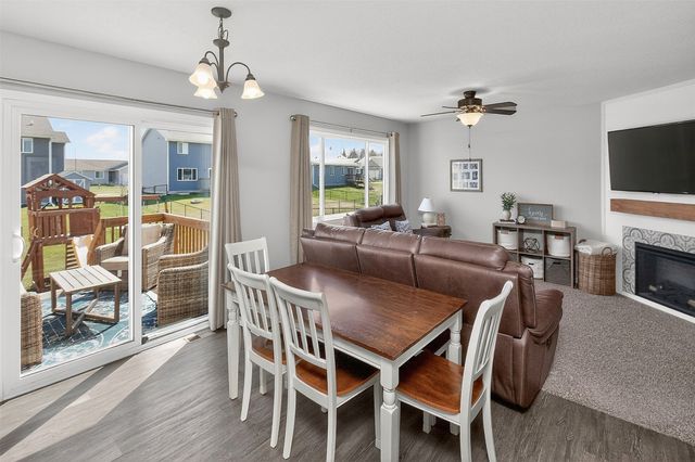 117 NE Cedar Lane, Elkhart, IA 50073