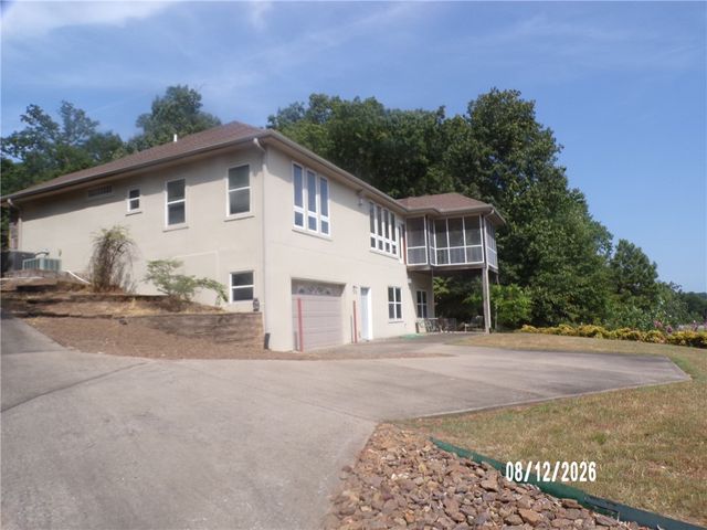 9 Uppingham Lane, Bella Vista, AR 72714