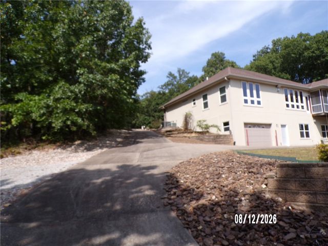 9 Uppingham Lane, Bella Vista, AR 72714