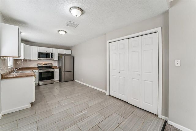 306 E 165th Street, Belton, MO 64012