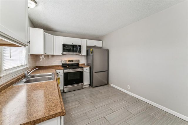 306 E 165th Street, Belton, MO 64012