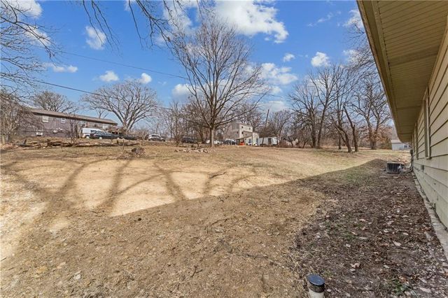 306 E 165th Street, Belton, MO 64012