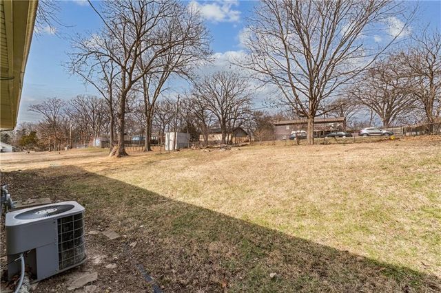 306 E 165th Street, Belton, MO 64012