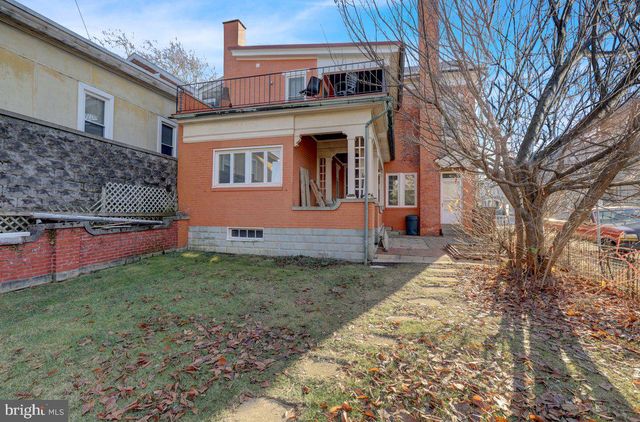 161 W HIGH ST, Womelsdorf, PA 19567