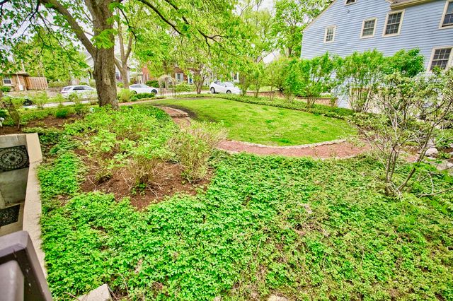 104 N Julian Street, Naperville, IL 60540