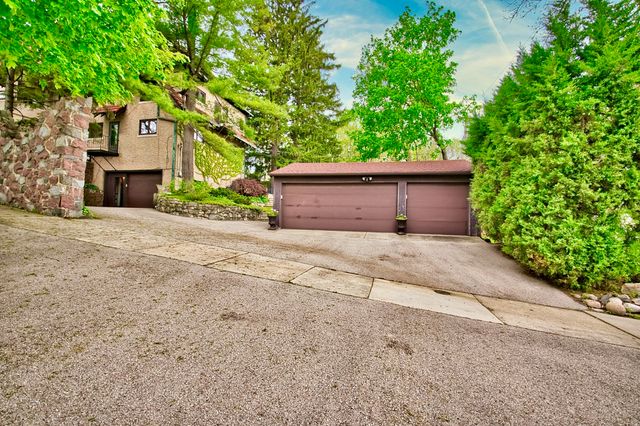 104 N Julian Street, Naperville, IL 60540