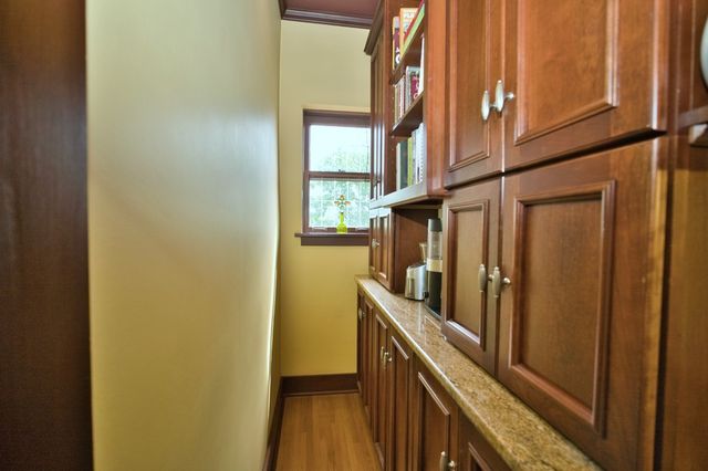104 N Julian Street, Naperville, IL 60540