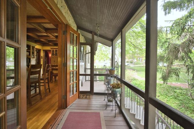 104 N Julian Street, Naperville, IL 60540