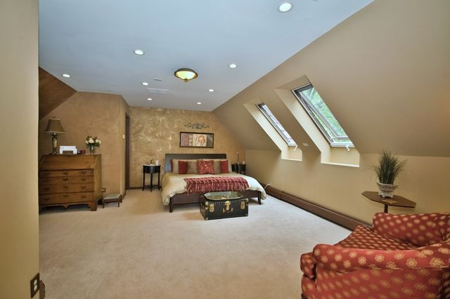 104 N Julian Street, Naperville, IL 60540