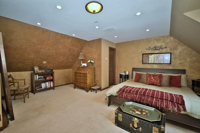 104 N Julian Street, Naperville, IL 60540