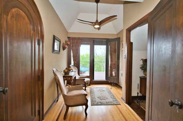 104 N Julian Street, Naperville, IL 60540