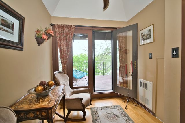 104 N Julian Street, Naperville, IL 60540