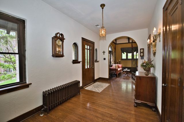 104 N Julian Street, Naperville, IL 60540