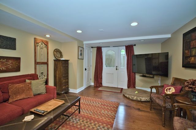 104 N Julian Street, Naperville, IL 60540