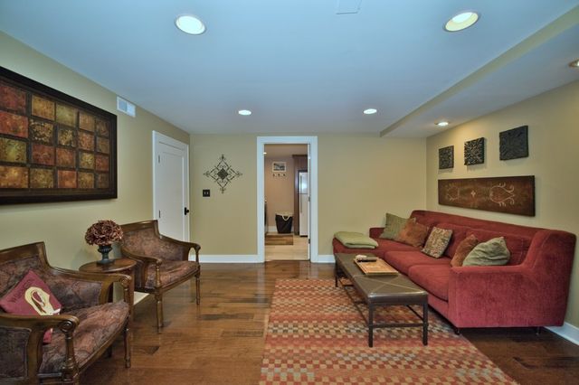 104 N Julian Street, Naperville, IL 60540