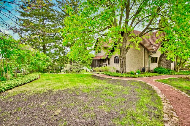 104 N Julian Street, Naperville, IL 60540