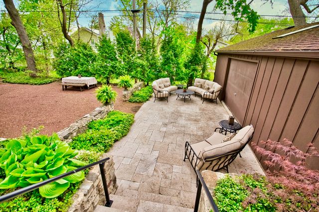 104 N Julian Street, Naperville, IL 60540