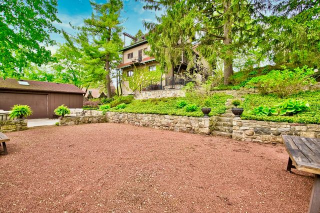 104 N Julian Street, Naperville, IL 60540