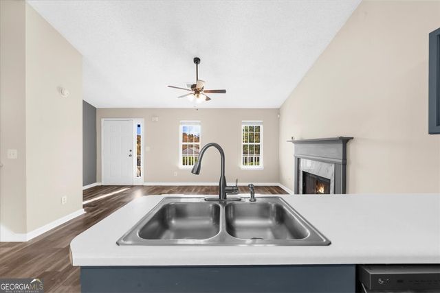 203 Bainbridge Way, Dallas, GA 30132