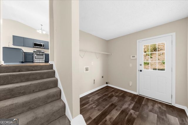 203 Bainbridge Way, Dallas, GA 30132