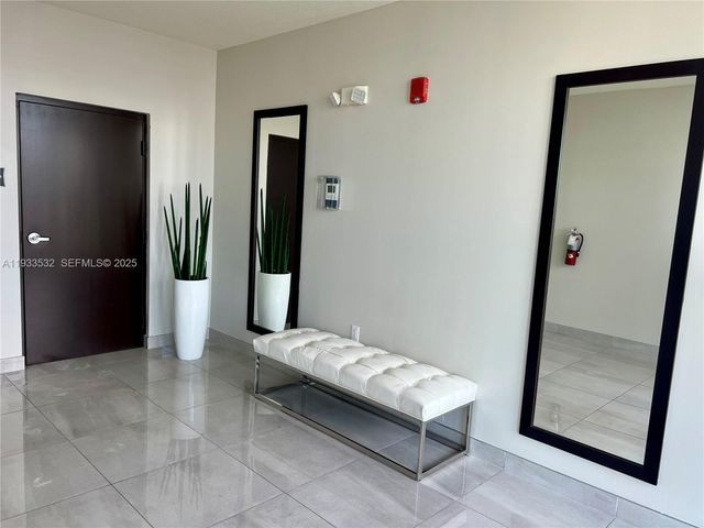 8301 NW 41st St B-405, Doral, FL 33166