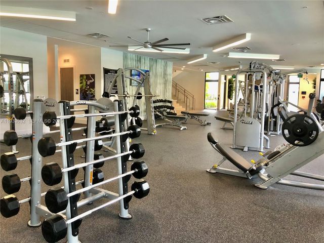 8301 NW 41st St B-405, Doral, FL 33166