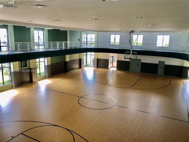 8301 NW 41st St B-405, Doral, FL 33166