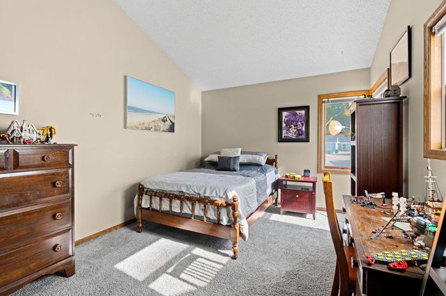 14309 Bedford Drive, Eden Prairie, MN 55346