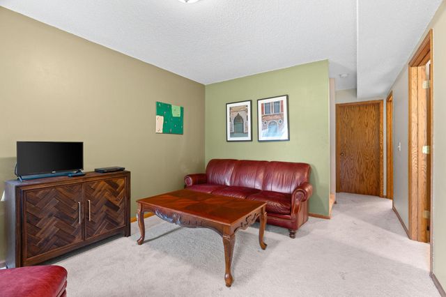 14309 Bedford Drive, Eden Prairie, MN 55346