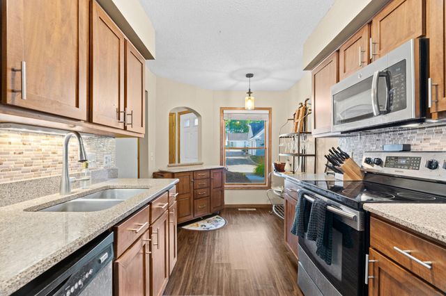14309 Bedford Drive, Eden Prairie, MN 55346