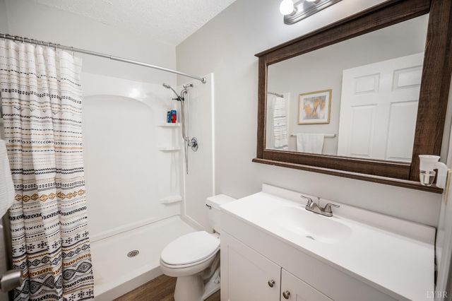 2050 Hawkins Mill Road, Lynchburg, VA 24502