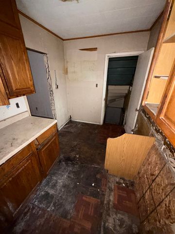 2510 Bennett Avenue, Flint, MI 48506