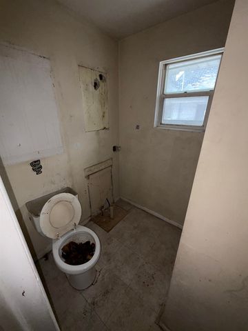 2510 Bennett Avenue, Flint, MI 48506