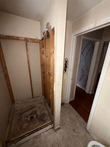 2510 Bennett Avenue, Flint, MI 48506