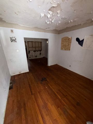 2510 Bennett Avenue, Flint, MI 48506