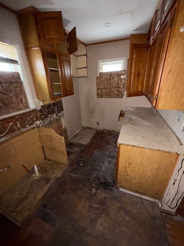 2510 Bennett Avenue, Flint, MI 48506