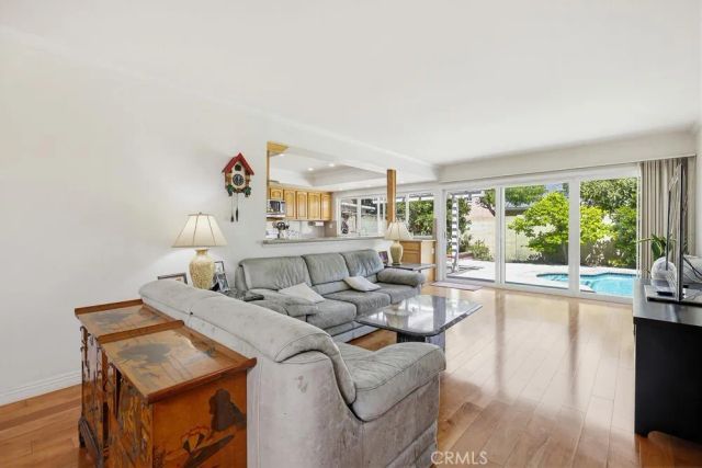 4171 Paseo De Plata, Cypress, CA 90630