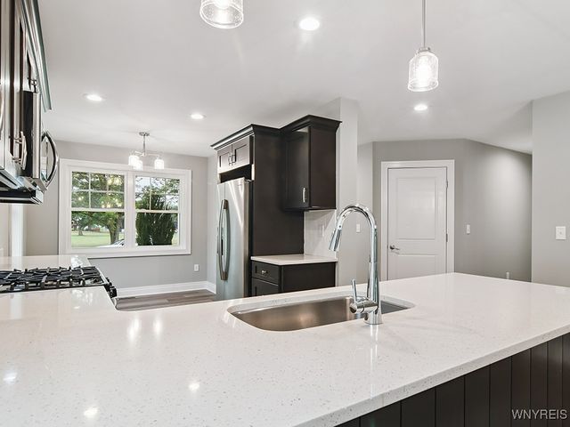 102 Brunswick Road, Lancaster, NY 14043