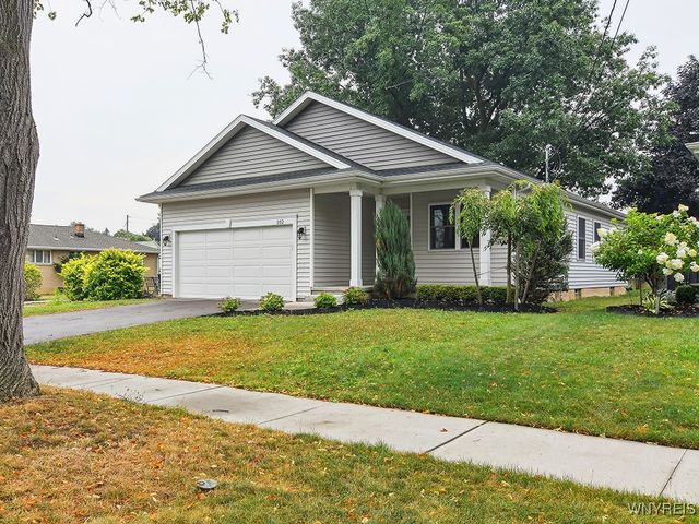 102 Brunswick Road, Lancaster, NY 14043