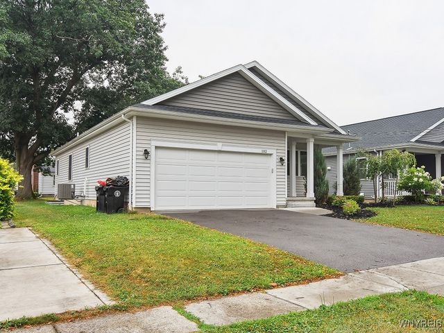 102 Brunswick Road, Lancaster, NY 14043