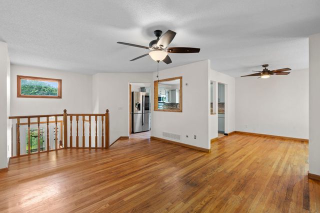 1136 Minnesota Street S, Shakopee, MN 55379
