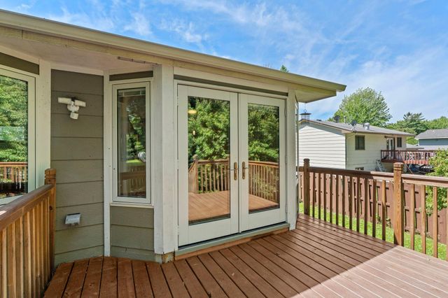 1136 Minnesota Street S, Shakopee, MN 55379