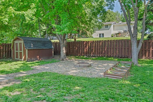 1136 Minnesota Street S, Shakopee, MN 55379